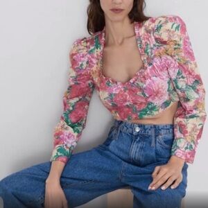 Shouldwr pad floral croptop